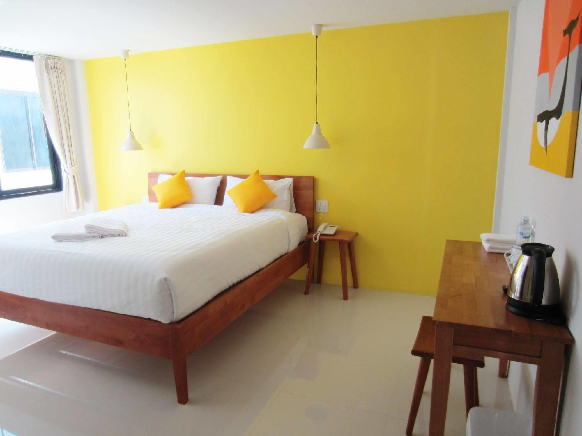 Tiya House Rooms & Cafe Краби Экстерьер фото